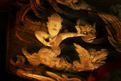 Triển lãm rồng-tiên trên chạm khắc đình làng ở Paris ảnh 1