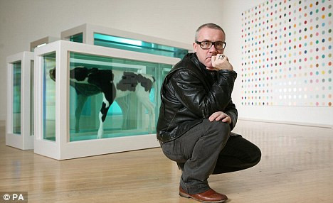 Họa sỹ thuê giúp việc là “xúc phạm nghệ thuật” ảnh 1