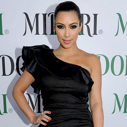 "Sao" Hollywood chuộng sơn móng tay màu mạnh ảnh 5