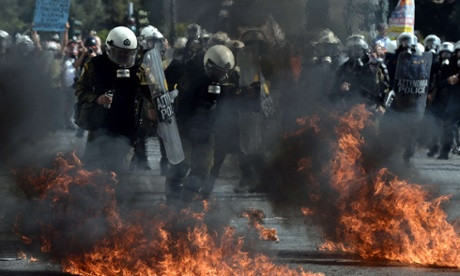 Hy Lạp: Ông lão 65 tuổi bị đột tử trong lúc biểu tình ảnh 1