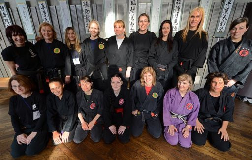 Ninja nữ khắp thế giới tới Nhật học cách thực chiến ảnh 2