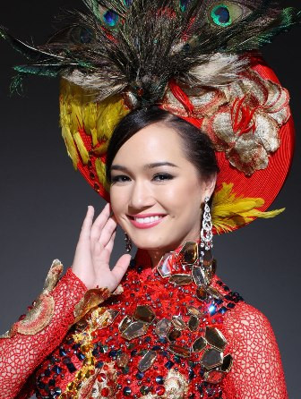 Thúy Vy sẽ "hóa" chim công trong Miss World 2011 ảnh 3