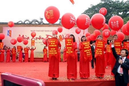 Ngày thơ Xuân Quý Tỵ hướng tới tuổi trẻ và Tổ quốc ảnh 2