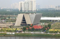 Trung tâm triển lãm quy hoạch Thành phố Hồ Chí Minh được xem là công trình mang tính biểu tượng trong Khu đô thị mới Thủ Thiêm. (Ảnh: Hồng Đạt/TTXVN)