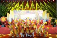 Màn trống khai hội. (Ảnh: Đồng Thúy/TTXVN)