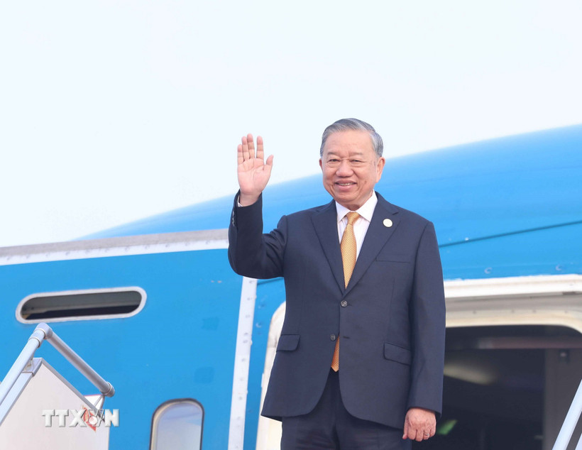 Lễ đón Tổng Bí thư Tô Lâm tại Sân bay Quốc tế Techo. (Ảnh: Thống Nhất/TTXVN)