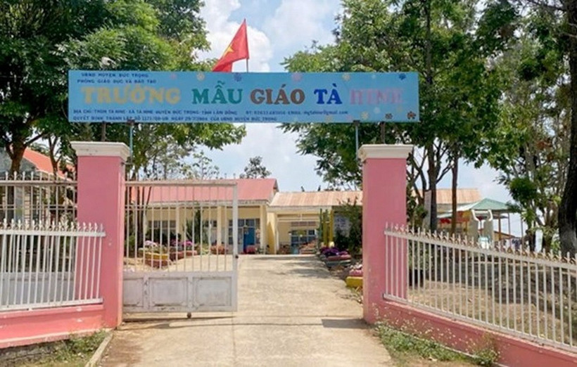 Trường Mẫu giáo Tà Hine - nơi xảy ra vụ xích đu đổ đè khiến một học sinh tử vong. 