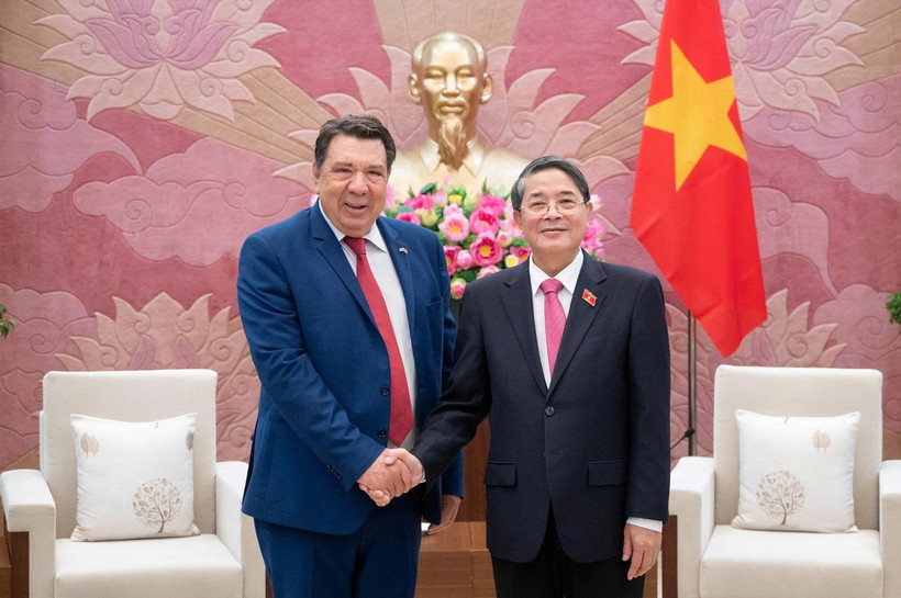 Phó Chủ tịch Quốc hội Nguyễn Đức Hải tiếp ông Gabriel Petris, Lãnh sự Danh dự Việt Nam tại Piraeu, Hy Lạp. (Nguồn: Cổng Thông tin Điện tử Quốc hội)
