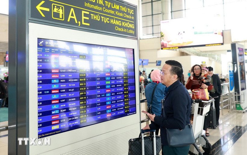 thông tư 12 đã sửa đổi quy định về tiêu chuẩn mua vé máy bay đi công tác trong nước. (Ảnh: Quốc Khánh/TTXVN)