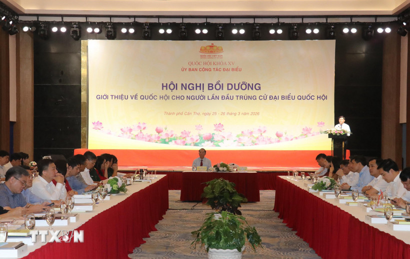 Quang cảnh hội nghị bồi dưỡng, giới thiệu về Quốc hội cho người lần đầu trúng cử đại biểu Quốc hội. (Ảnh: Ngọc Thiện/TTXVN)