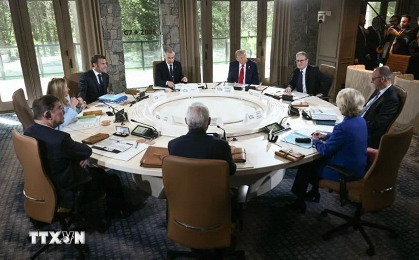 Các đại biểu tham dự Hội nghị thượng đỉnh G7 ở Alberta, Canada ngày 16/6/2025. (Ảnh: The Globe and Mail/TTXVN)