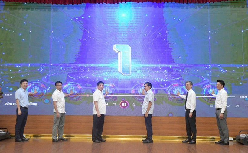 Lãnh đạo Thanh tra Chính phủ thực hiện nghi thức khởi động cuộc thi. (Nguồn: Báo Chính phủ) 