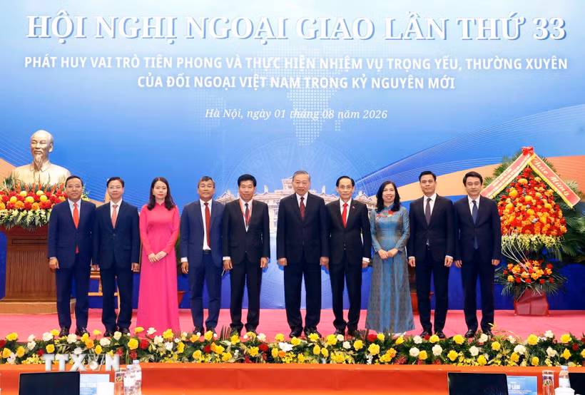 Tổng Bí thư, Chủ tịch nước Tô Lâm và lãnh đạo Bộ Ngoại giao tại lễ khai mạc Hội nghị Ngoại giao lần thứ 33. (Ảnh: Thống Nhất/TTXVN)