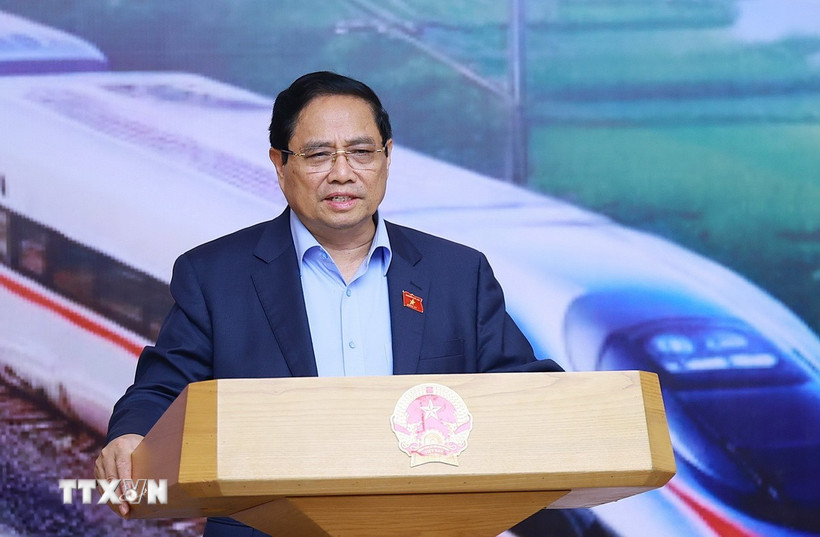 Thủ tướng Phạm Minh Chính chủ trì Phiên họp lần thứ tư Ban chỉ đạo các công trình trọng điểm, dự án quan trọng quốc gia lĩnh vực đường sắt. (Ảnh: Dương Giang/TTXVN)
