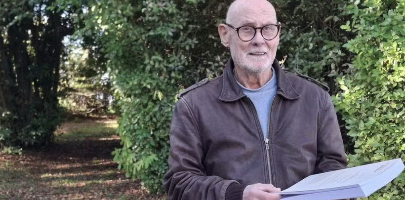 Cụ ông Jean-Marie Goizet, 89 tuổi bảo vệ thành công luận án tiến sỹ luật. (Nguồn: sudouest.fr)