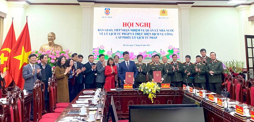 Thứ trưởng Bộ Tư pháp Nguyễn Thanh Tịnh phát biểu tại buổi lễ bàn giao. (Nguồn: Cổng thông tin Điện tử Chính phủ)