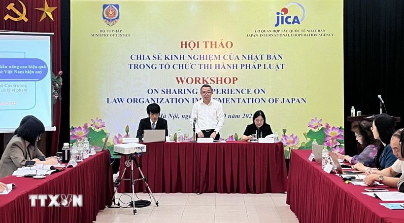 Quang cảnh hội thảo “Chia sẻ kinh nghiệm của Nhật Bản trong tổ chức thi hành pháp luật”. (Ảnh: Đỗ Bình/TTXVN)