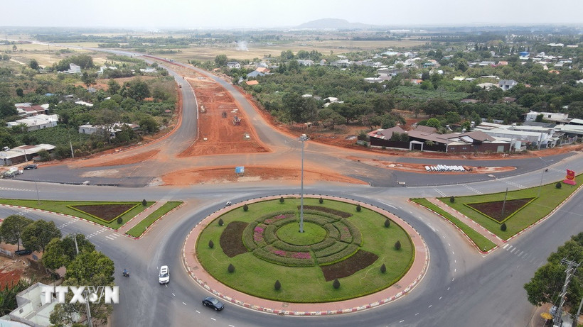 Nút giao Quốc lộ 56 với cao tốc Biên Hòa-Vũng Tàu. (Ảnh: Huỳnh Sơn/TTXVN)