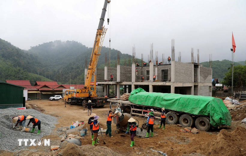Năm 2025, tỉnh Thanh Hóa khởi công 6 Dự án Trường nội trú liên cấp ở các xã biên giới, phấn đấu về đích trước ngày 15/8/2026 để kịp đón học sinh vào năm học mới. (Ảnh: Khiếu Tư/TTXVN)