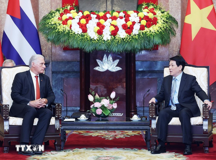 Chủ tịch nước Lương Cường hội kiến Bí thư thứ Nhất Đảng Cộng sản Cuba, Chủ tịch nước Cuba Miguel Díaz-Canel Bermúdez. (Ảnh: Lâm Khánh/TTXVN)