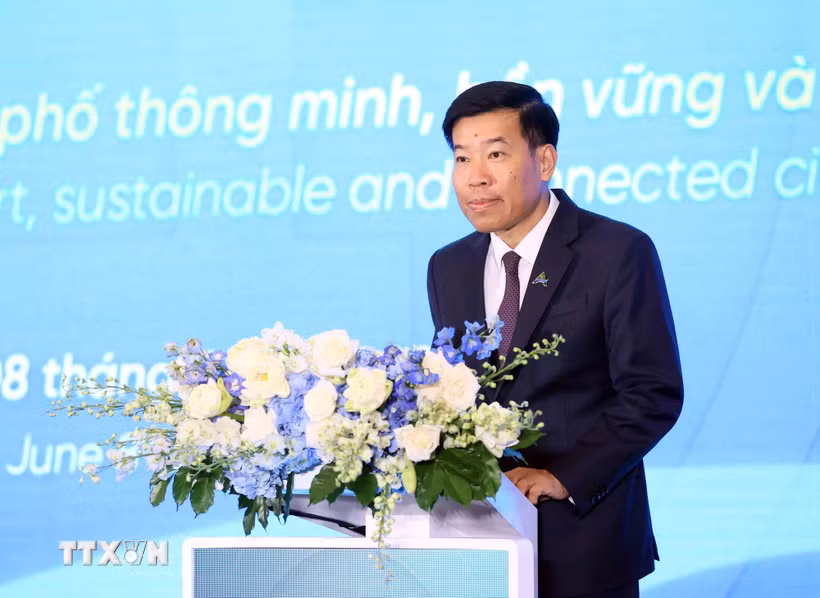 Thứ trưởng Bộ Ngoại giao Nguyễn Mạnh Cường phát biểu. (Ảnh: An Đăng/TTXVN)