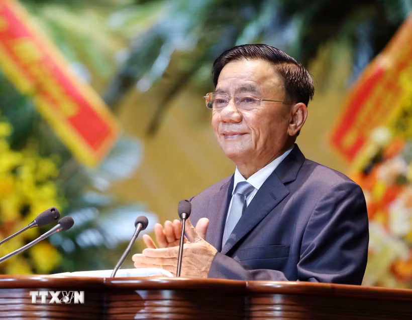 Đồng chí Trần Cẩm Tú, Ủy viên Bộ Chính trị, Thường trực Ban Bí thư phát biểu chỉ đạo tại Đại hội Hội Nông dân Việt Nam lần thứ IX. (Ảnh: Hoàng Hiếu/TTXVN)