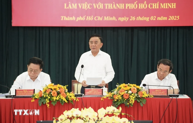 Thường trực Ban Bí thư Trần Cẩm Tú phát biểu tại buổi làm việc. (Ảnh: Thu Hương/TTXVN)