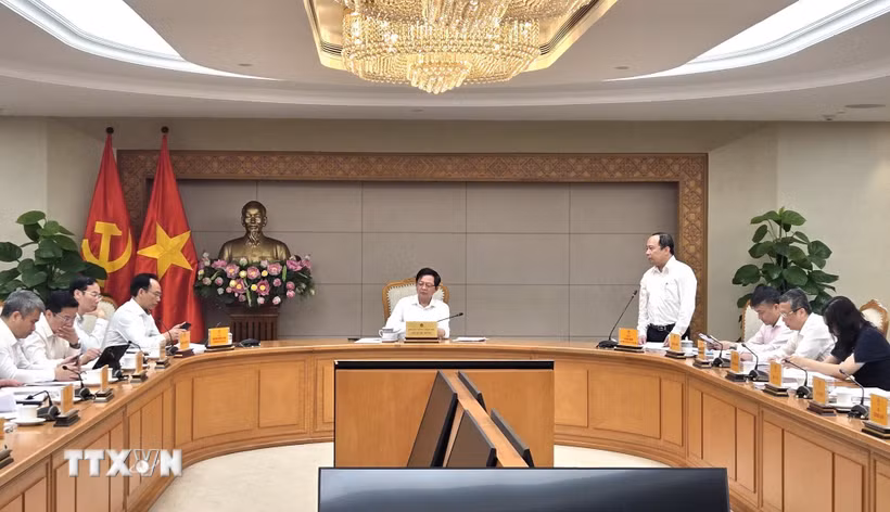 Phó Thủ tướng Hồ Quốc Dũng chủ trì họp với các bộ ngành về công nghệ chiến lược. (Ảnh: Xuân Tùng/TTXVN)