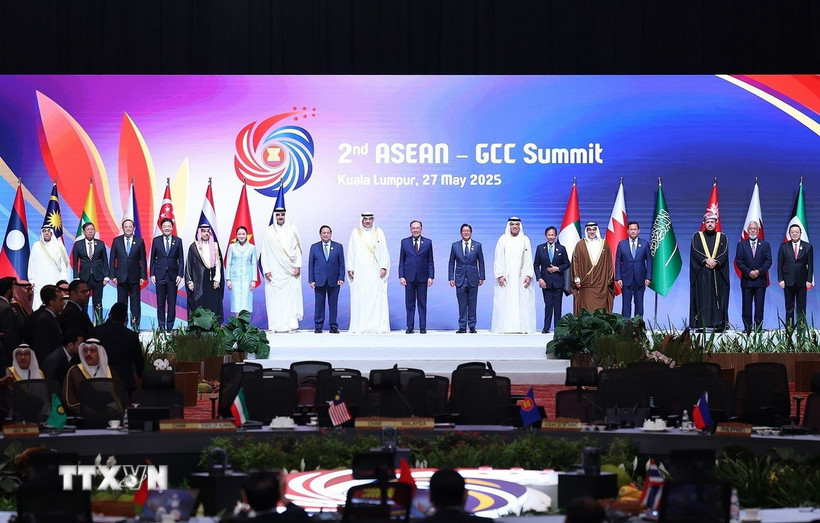 Thủ tướng Phạm Minh Chính cùng lãnh đạo các nước ASEAN và GCC tại Hội nghị Cấp cao ASEAN-GCC lần thứ hai. (Ảnh: Dương Giang/TTXVN)