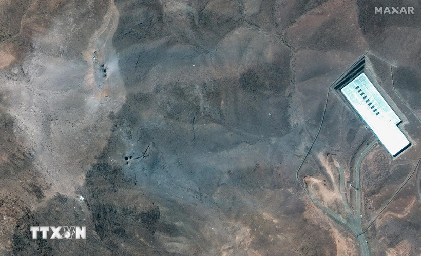Hình ảnh vệ tinh Maxar cho thấy cơ sở hạt nhân Fordow tại Iran sau cuộc không kích của Mỹ ngày 22/6/2025. (Nguồn: Insider/TTXVN)