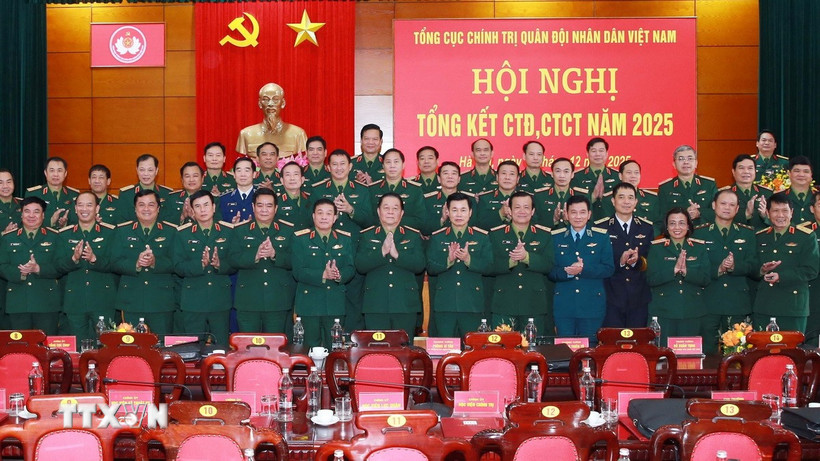 Đại tướng Nguyễn Trọng Nghĩa, Chủ nhiệm Tổng cục Chính trị Quân đội Nhân dân Việt Nam và các đại biểu dự hội nghị. (Ảnh: Trọng Đức/TTXVN)