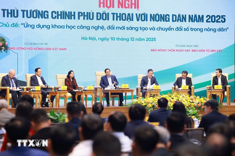 Thủ tướng Phạm Minh Chính đối thoại với nông dân năm 2025. (Ảnh: Dương Giang/TTXVN)