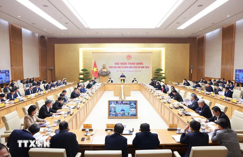 Hội nghị trực tuyến toàn quốc thúc đẩy đầu tư công năm 2025 và năm 2026. (Ảnh: Dương Giang/TTXVN)