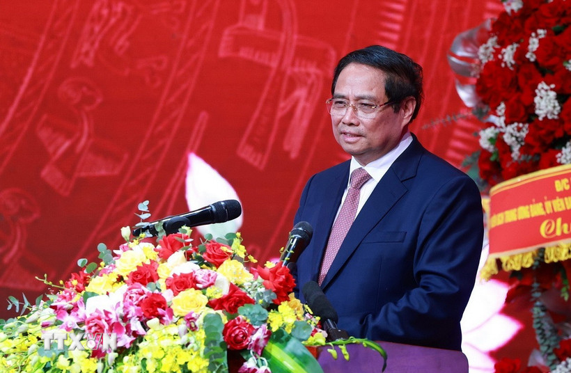 Thủ tướng Phạm Minh Chính, Bí thư Đảng ủy Chính phủ phát biểu tại Đại hội đại biểu Đảng bộ Đài Truyền hình Việt Nam lần thứ 12, nhiệm kỳ 2025-2030. (Ảnh: Dương Giang/TTXVN)