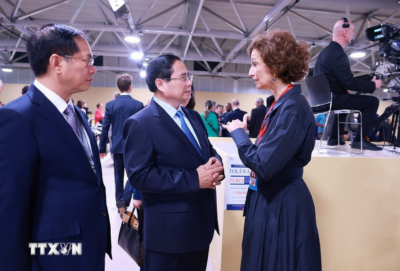 Thủ tướng Phạm Minh Chính gặp Tổng Giám đốc UNESCO Audrey Azoulay. (Ảnh: Dương Giang/TTXVN)