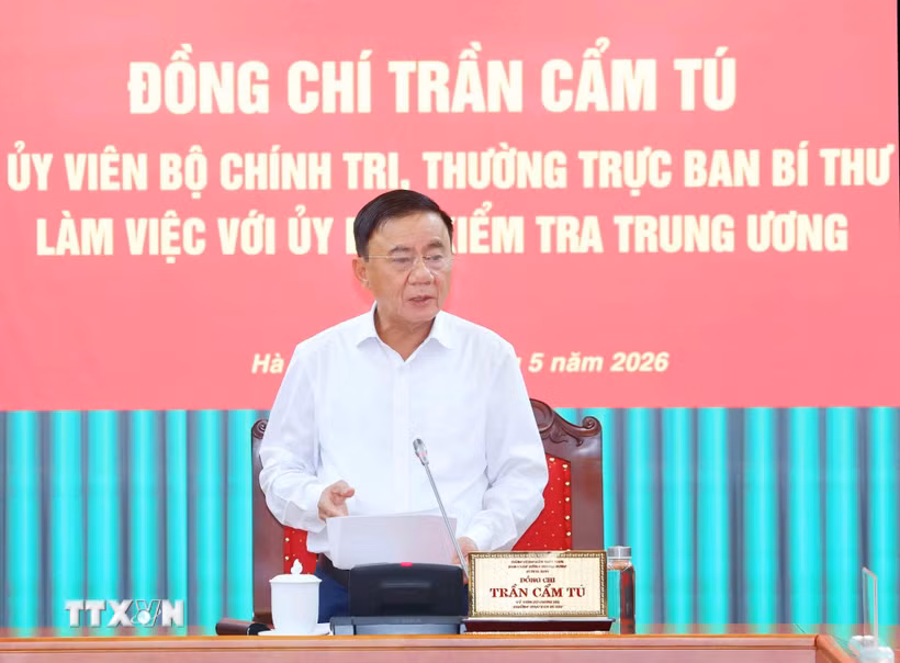 Đồng chí Trần Cẩm Tú, Ủy viên Bộ Chính trị, Thường trực Ban Bí thư phát biểu chỉ đạo buổi làm việc. (Ảnh: Phương Hoa/TTXVN)