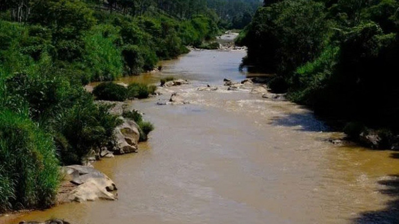 Sông La Bá chảy qua địa bàn xã Xuân Trường, thành phố Đà Lạt, tỉnh Lâm Đồng. (Nguồn: Báo Lâm Đồng)