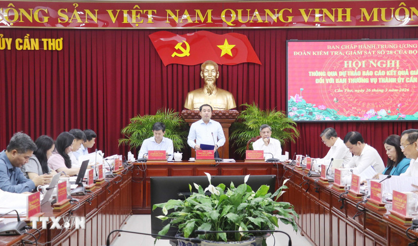 Quang cảnh buổi làm việc của Đoàn kiểm tra, giám sát số 28 của Bộ Bett88 cá cược trực tuyến với Ban Thường vụ Thành ủy Cần Thơ. (Ảnh: Ngọc Thiện/TTXVN)