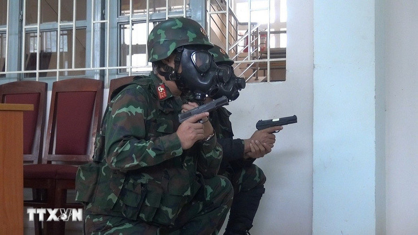 Các chiến sỹ đặc công. (Ảnh: Dương Chí Tưởng/TTXVN)