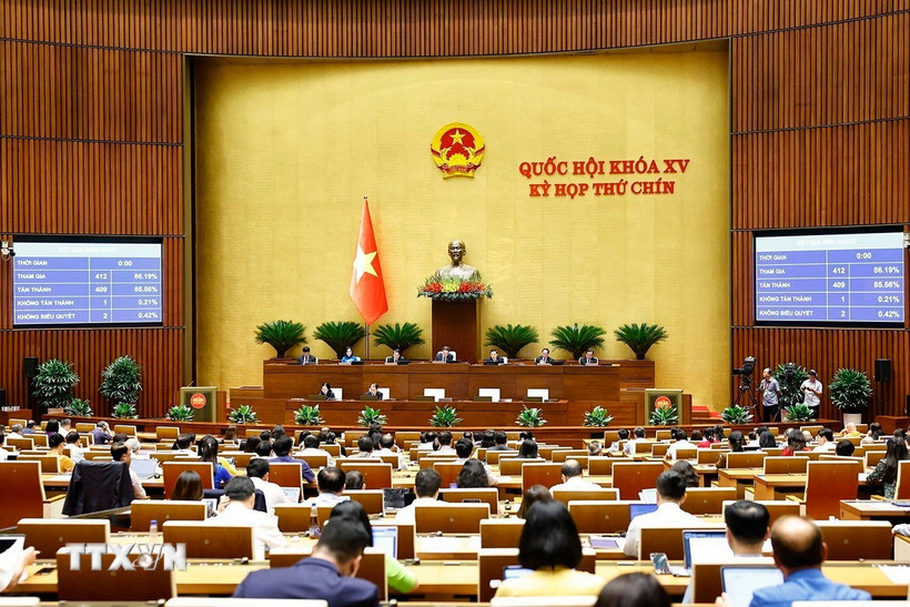 Quốc hội biểu quyết thông qua Luật sửa đổi, bổ sung một số điều của Luật Tổ chức Viện Kiểm sát Nhân dân. (Ảnh: Doãn Tấn/TTXVN)