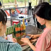 Cục Thuế chỉ đạo các cơ quan Thuế địa phương tuyệt đối không được yêu cầu hộ kinh doanh có doanh thu dưới 500 triệu đồng/năm ngừng sử dụng hóa đơn điện tử nếu họ đang sử dụng hợp pháp và có nhu cầu tiếp tục. (Ảnh: Vietnam+)