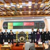 Sáng ngày 5/1/2026, Bộ trưởng Bộ Tài chính Nguyễn Văn Thắng đã thực hiện nghi thức đánh cồng khai trương phiên giao dịch chứng khoán năm 2026, tại Sở Giao dịch Chứng khoán Hà Nội. (Ảnh/Vietnam+)