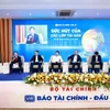 Phiên thảo luận của tọa đàm “Sức hút của các lớp tài sản” do Báo Tài chính-Đầu tư tổ chức ngày 13/11. (Ảnh: Vietnam+)