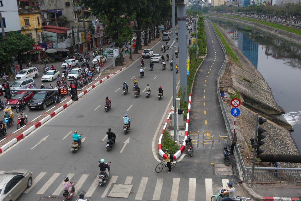 Tuyến đường mới này được kỳ vọng sẽ tạo nên một cảnh quan đô thị thoáng đãng, sạch đẹp hơn trước. (Ảnh: PV/Vietnam+)