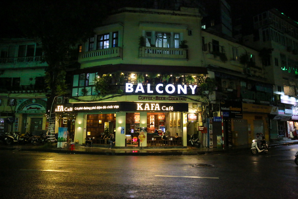 Quận Hoàn Kiếm hiện có 3 không gian đi bộ gồm khu vực Hồ Hoàn Kiếm, chợ đêm Hàng Đào - Đồng Xuân và khu bảo tồn cấp I phố cổ Hà Nội. (Ảnh: PV/Vietnam+)