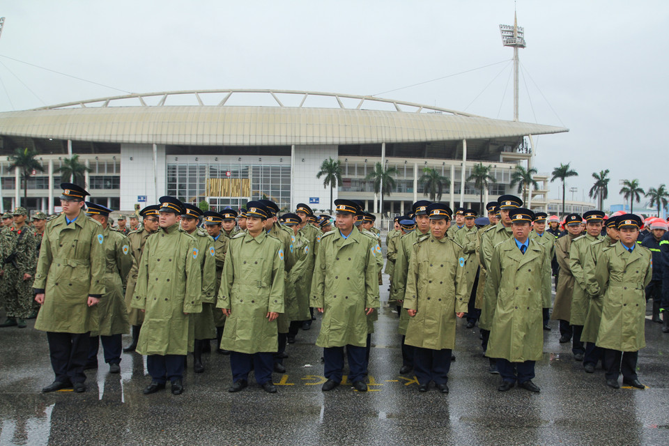 Lực lượng thanh tra giao thông. (Ảnh: Minh Sơn-Sơn Bách/Vietnam+)