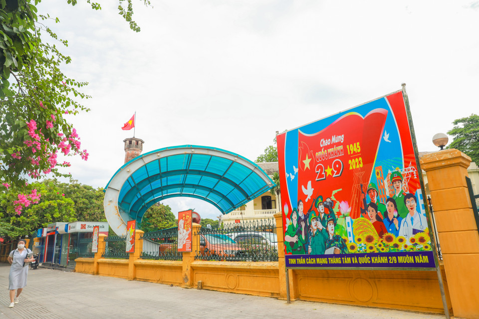 Cứ vào dịp lễ Quốc khánh 2/9, mỗi người Việt Nam lại bùng lên những cảm xúc thiêng liêng, tự hào. (Ảnh: Minh Sơn/Vietnam+)