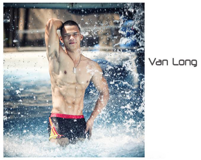 Cửu Văn Long sinh năm 1991, cao 1m77, nặng 72kg, với cơ thể hoàn hảo, anh đến từ phố núi Hương Sơn, tỉnh Hà Tĩnh, thí sinh đang có khá nhiều fan hâm mộ. (Ảnh: BTC)