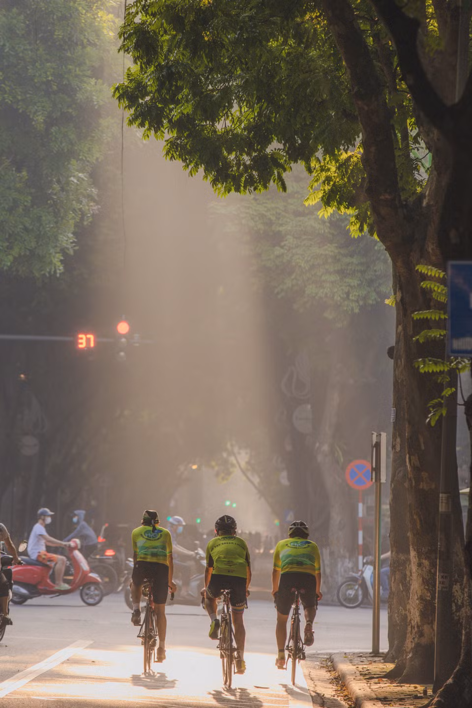 Không phải lúc nào, người ta cũng có thể 'săn' được khung cảnh tuyệt đẹp như vậy. (Ảnh: Minh Sơn/Vietnam+)