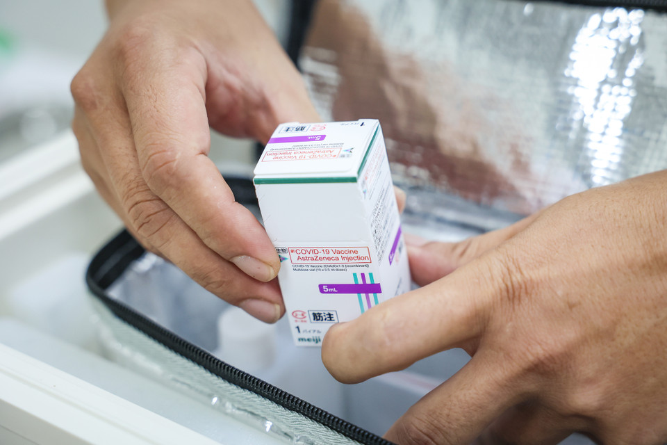 Vaccine AstraZeneca được bảo quản theo đúng quy định. (Ảnh: Minh Sơn/Vietnam+)